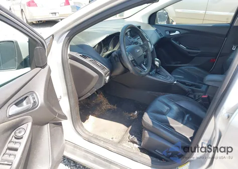 2016 Ford Focus Se z USA, uszkodzony, nr VIN 1FADP3F29GL323842